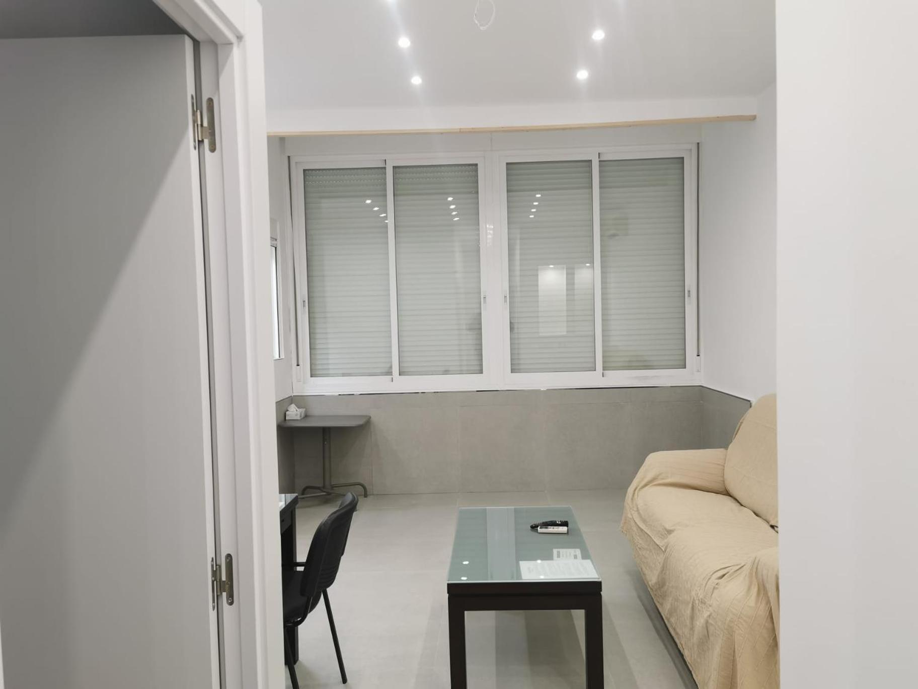 Urbanizacion La Roca, Estudio Apartment