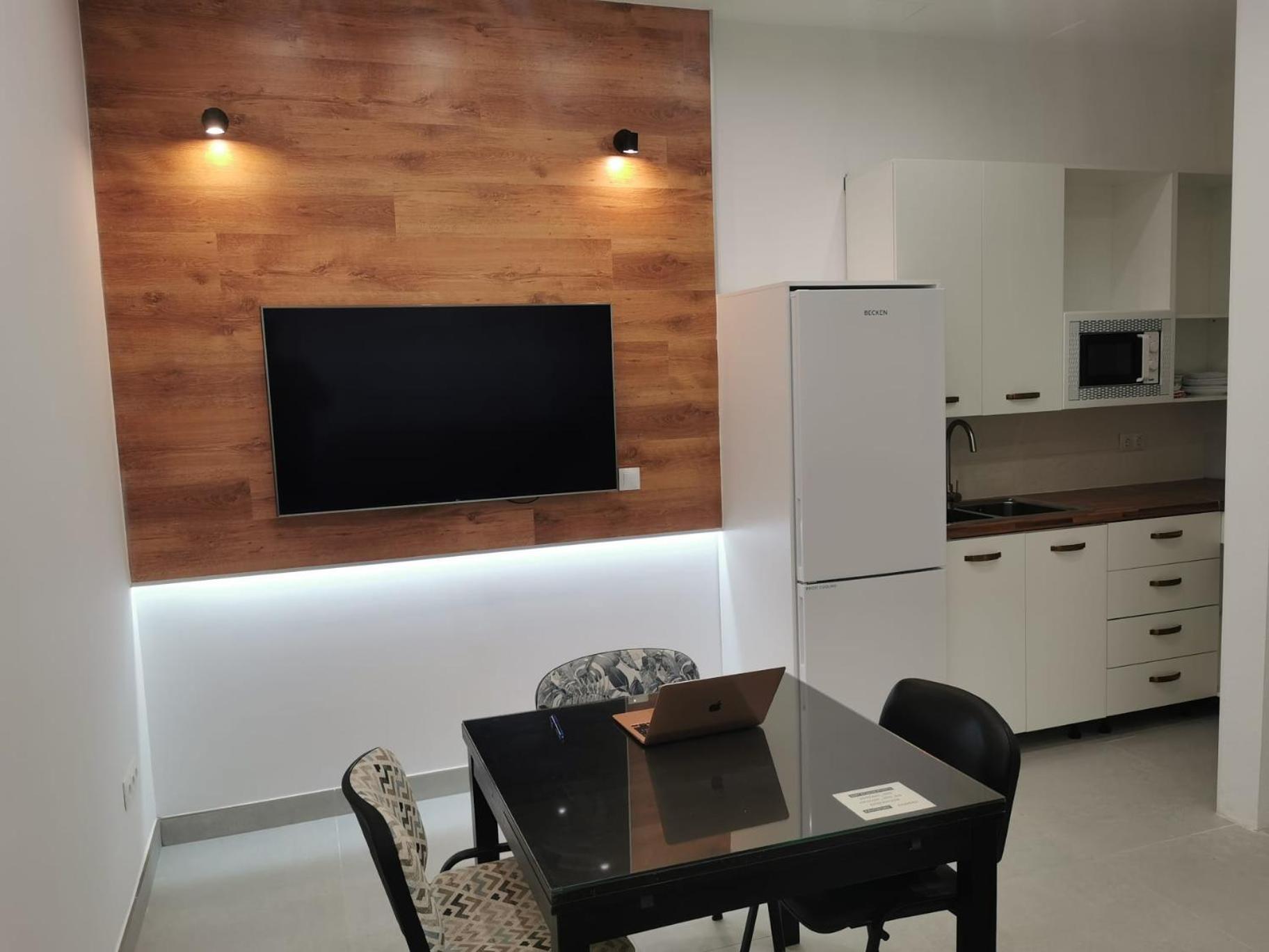 Urbanizacion La Roca, Estudio Apartment